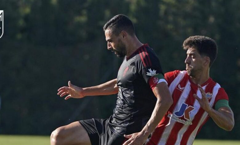 2-3: El Almería cae ante el Granada con pleno de goles en la segunda mitad