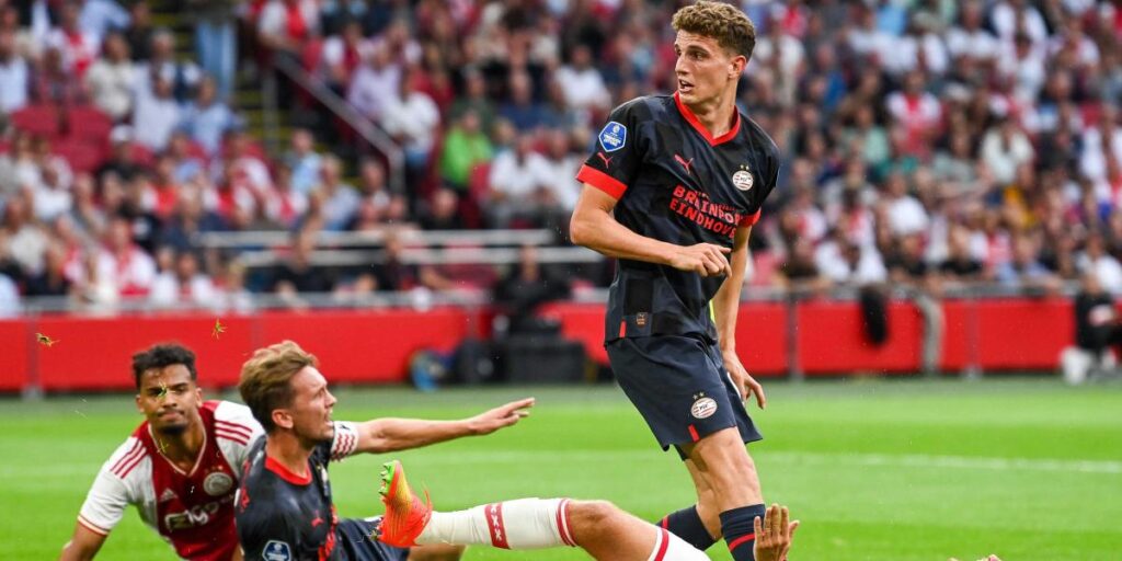 3-5: Til y Gakpo sellan el primer título del PSV de Van Nistelrooy