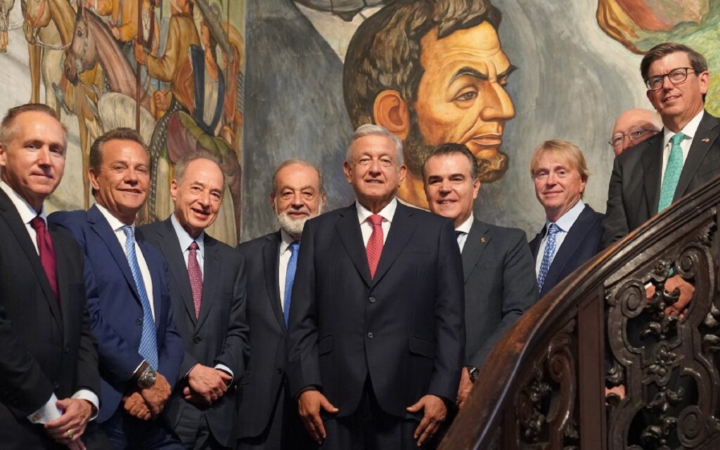 AMLO se reúne con empresarios en EU; "hablamos de cooperación, inversión y soberanía", señala el presidente