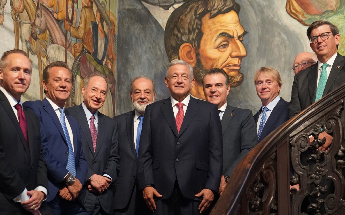 AMLO se reúne con empresarios en EU; “hablamos de cooperación, inversión y soberanía”, señala el presidente