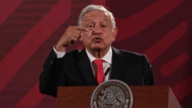 AMLO va por 'pobreza franciscana' sin despidos y señala que la "nómina es sagrada"; se reúne con Gabinete para abordar gasto