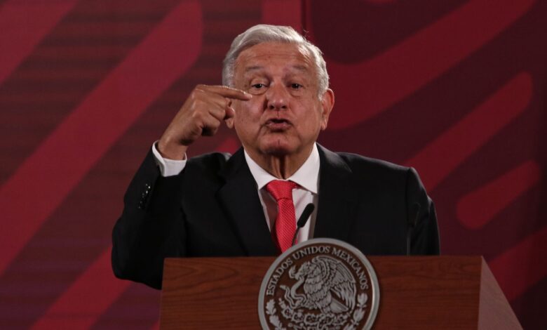 AMLO va por 'pobreza franciscana' sin despidos y señala que la "nómina es sagrada"; se reúne con Gabinete para abordar gasto