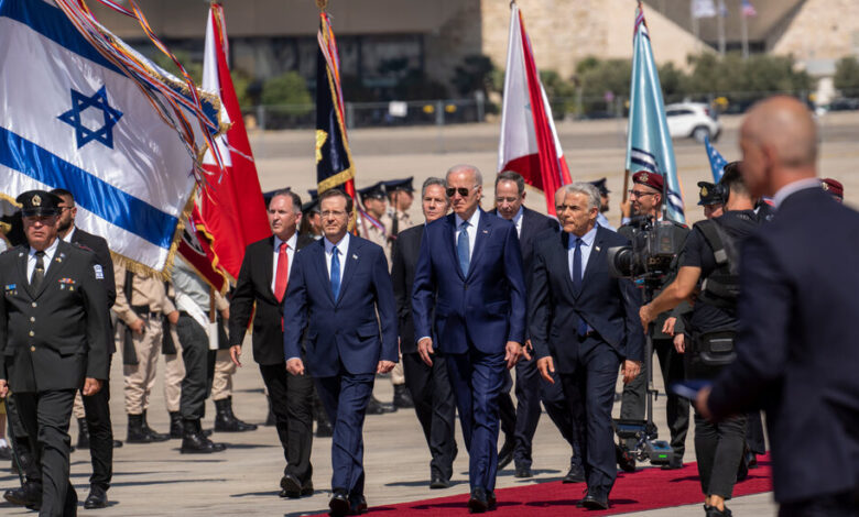 Actualizaciones en vivo: Biden aterriza en Israel con preocupaciones de seguridad que marcan la pauta