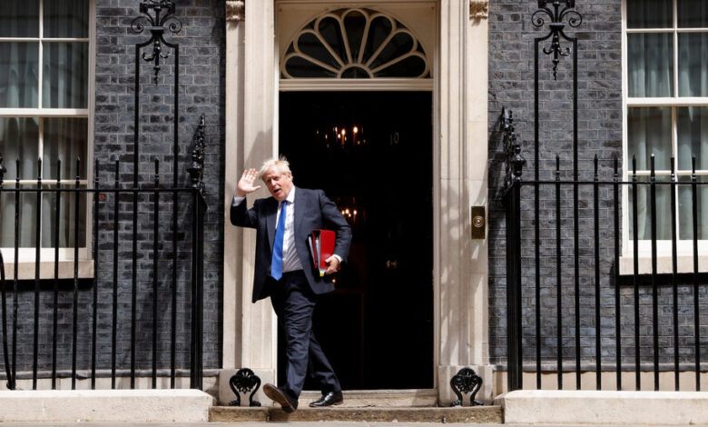 Actualizaciones en vivo del Reino Unido: BBC dice que Boris Johnson se hará a un lado a medida que más ministros renuncien