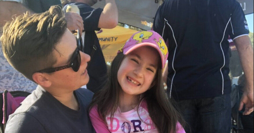 Acusan a 12 miembros de un grupo religioso de la muerte de un niño de 8 años