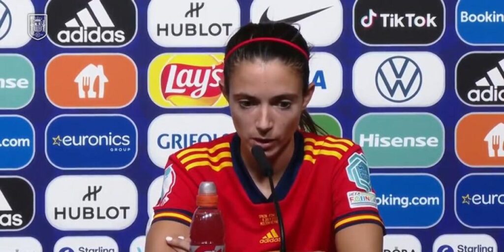 Aitana Bonmatí: "Cuando las cosas van mal dadas, salen los equipos"