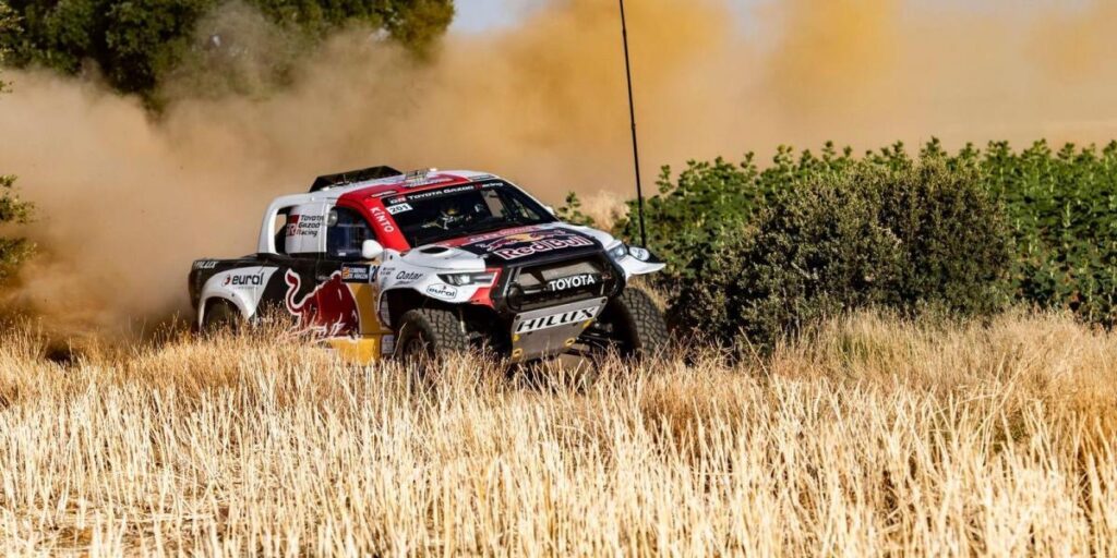 Al-Attiyah y Schareina, líderes al término de la primera etapa