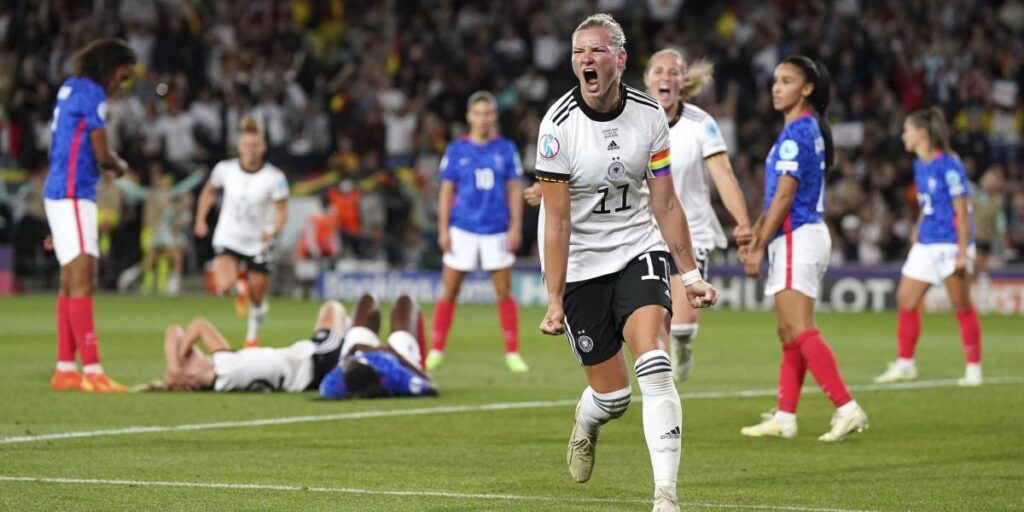 Alexandra Popp, la 'máquina' alemana que se entrenaba con Ozil y Neuer