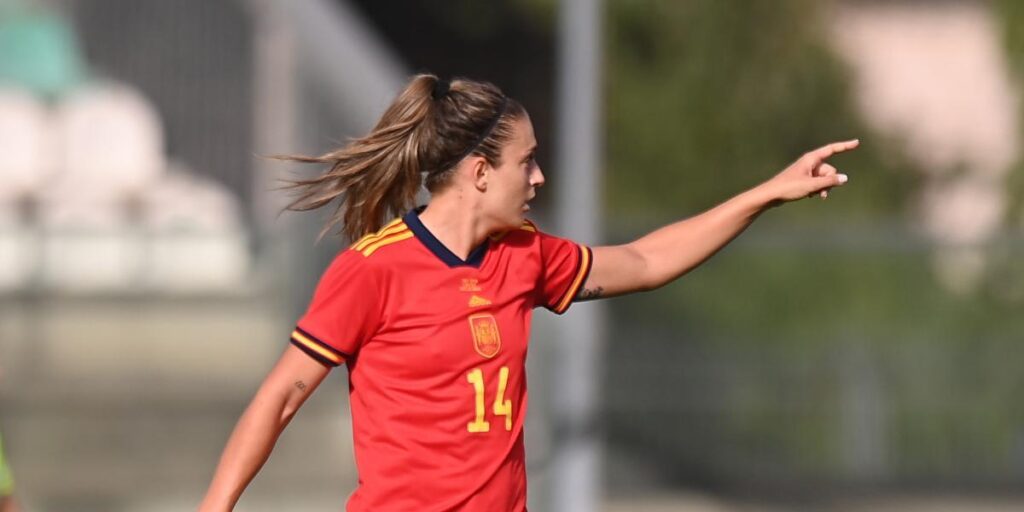 Alexia Putellas, primera futbolista con 100 partidos como internacional