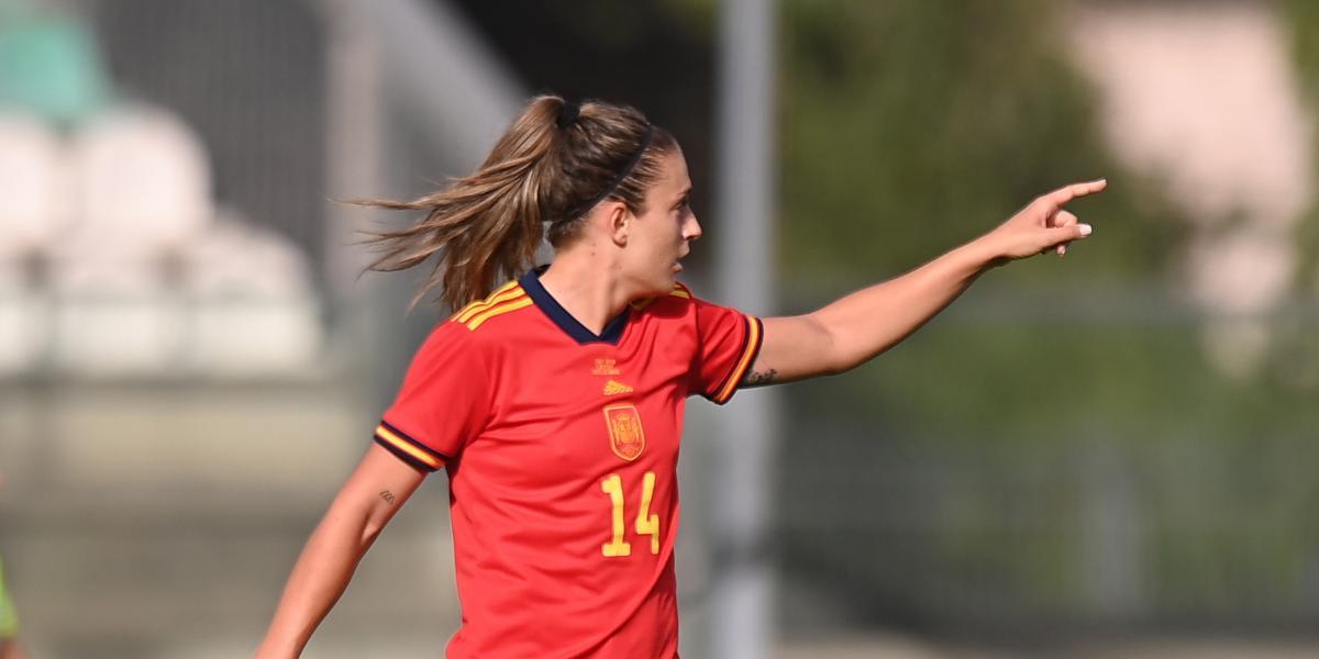 Alexia Putellas, primera futbolista con 100 partidos como internacional
