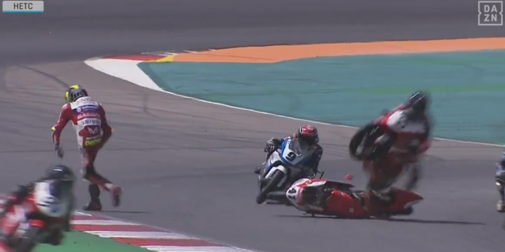 Aparatoso accidente en la European Talent Cup