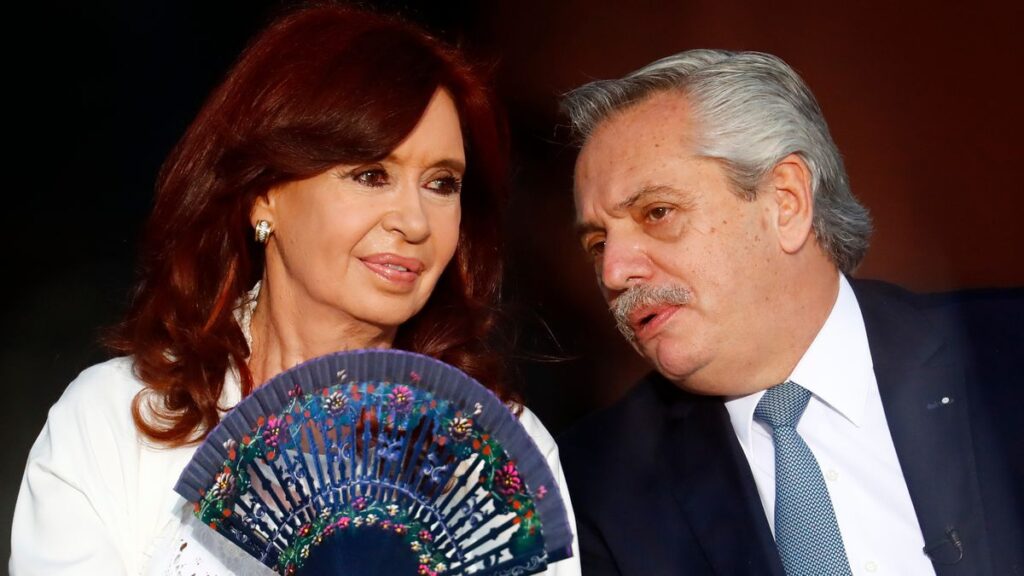 Argentina se enreda en una espiral de crisis económica y disputas políticas