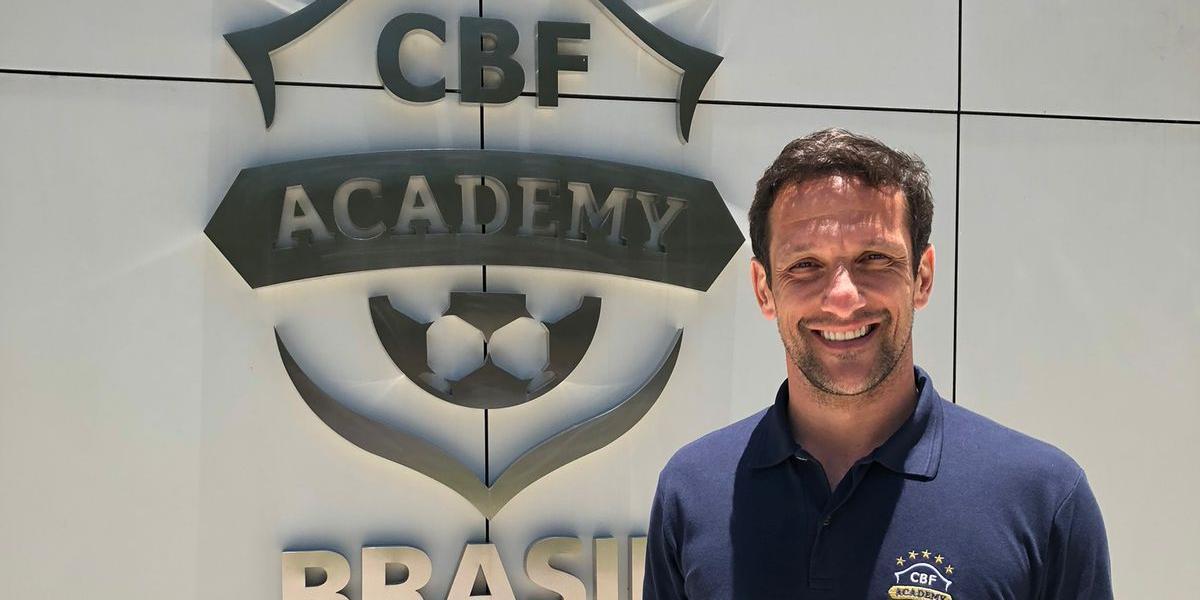 Belletti, el héroe de París, se estrenará como técnico