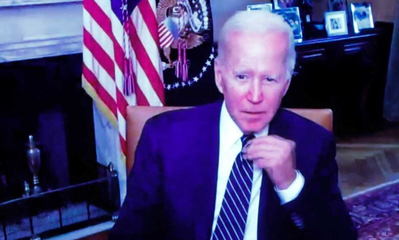 Biden se siente bien pero se mantiene aislado tras rebote de Covid-19