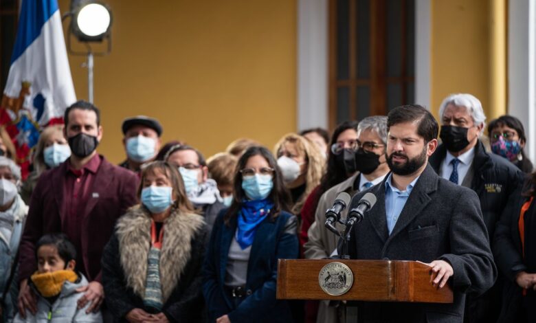 Boric anuncia una ayuda de 120 dólares para 7,5 millones de personas en medio de la crisis inflacionaria
