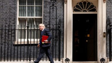 Boris Johnson se niega a dimitir y desafía al Partido Conservador a que le eche de Downing Street