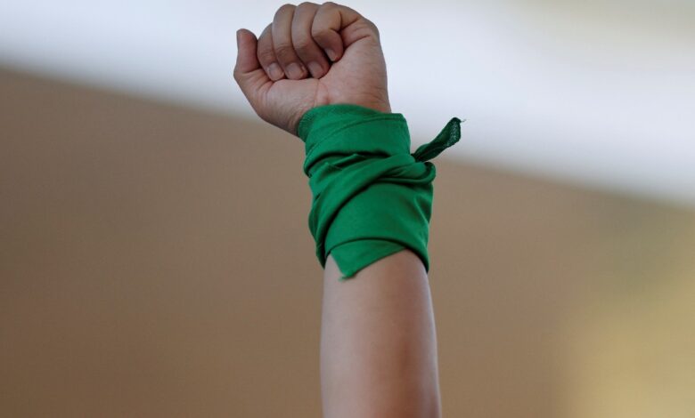 Cámara de Representantes de EU vota para restaurar el derecho al aborto; falta que vote el Senado
