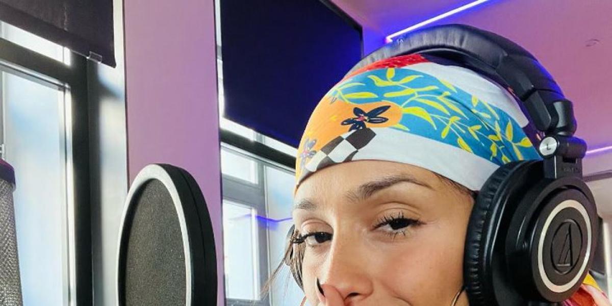 Chanel enloquece las redes con su versión de "CUUUUuuuuuute" de Rosalía a piano