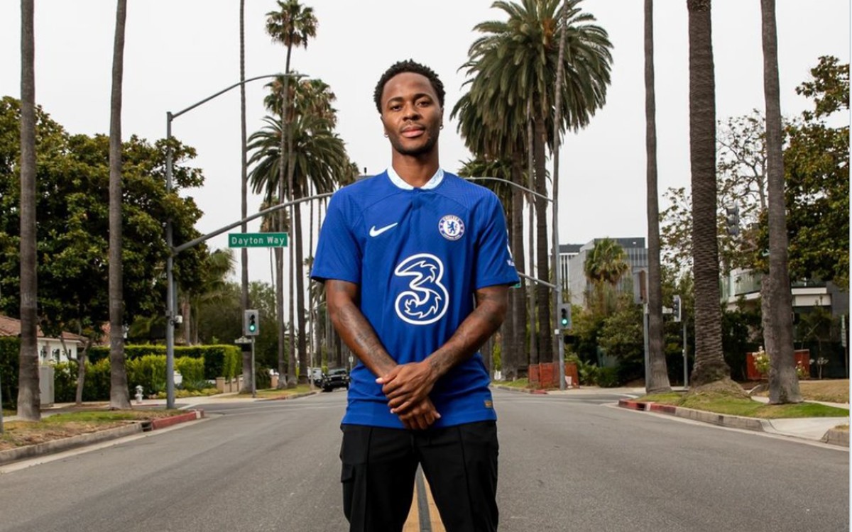Chelsea completa el fichaje de Raheem Sterling | Video