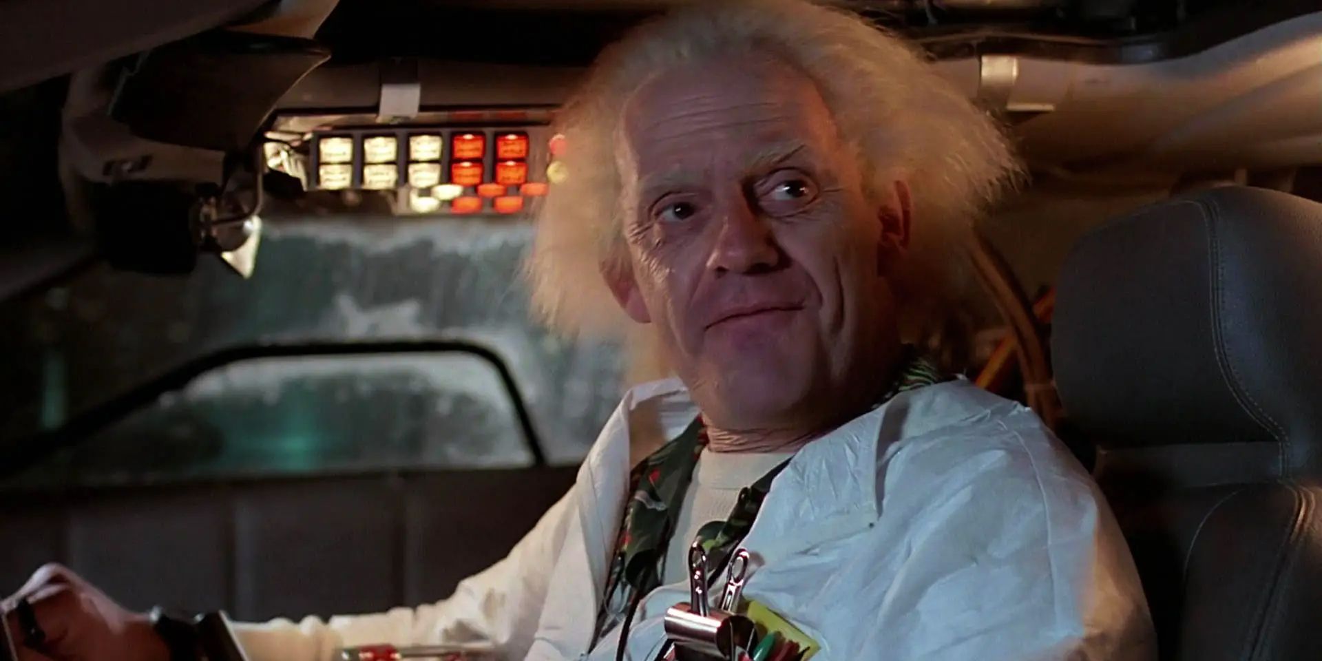 Christopher Lloyd se reúne con el elenco de Regreso al futuro en nuevas fotos