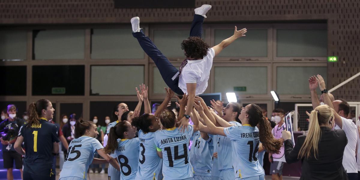 Clàudia Pons: "Tenemos un futuro muy brillante"