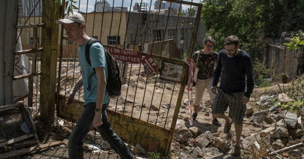 Comienza la caza de 'trofeos de guerra' en Ucrania