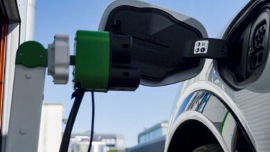 Cómo las estaciones de carga robóticas para vehículos eléctricos de Ford podrían ayudar a los conductores discapacitados