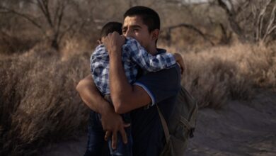 Con memorándum en Ley de Inmigración atajan separación de familias impuesta por Trump