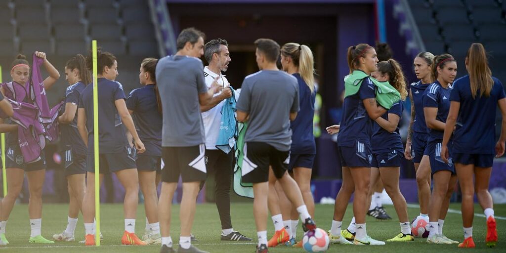 Confirmados los onces titulares del España-Finlandia