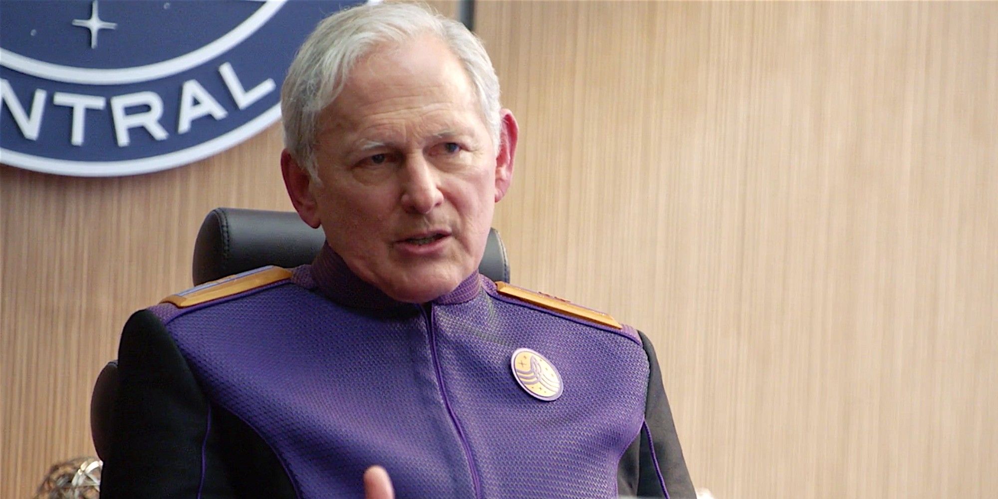 Cortar Star Trek 2009 Actor todavía molesto por tener que aprender klingon