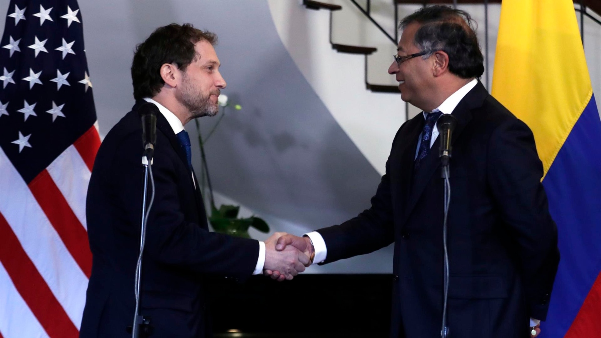 Delegación de alto nivel de EEUU se reúne con Petro previo a su asunción