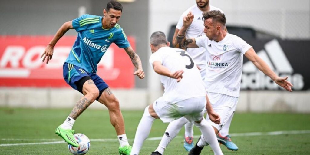 Di María ya marca con la Juve y Pogba también debuta