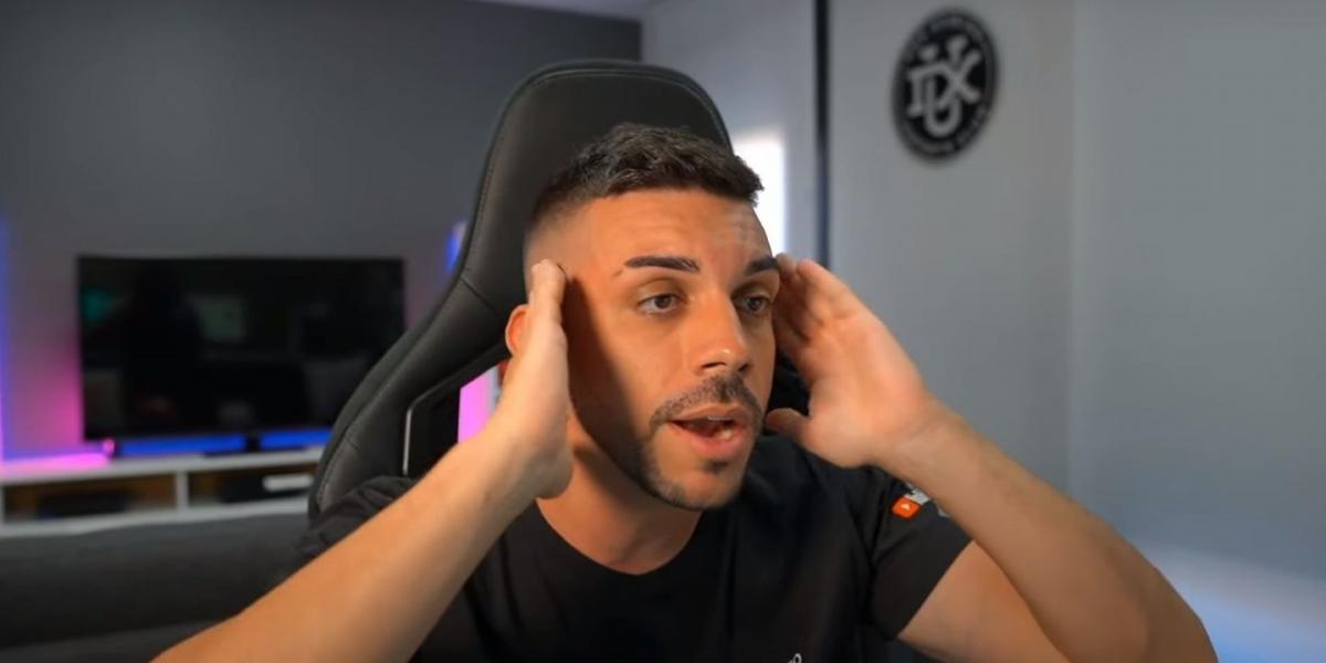 DjMariio la lía en directo y desvela por error el dineral que gana cada mes en YouTube