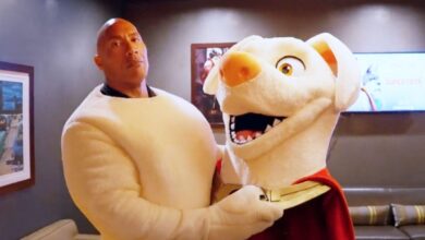 Dwayne Johnson usa traje Krypto completo (y sostiene a un cachorro) en video de Super-Pets