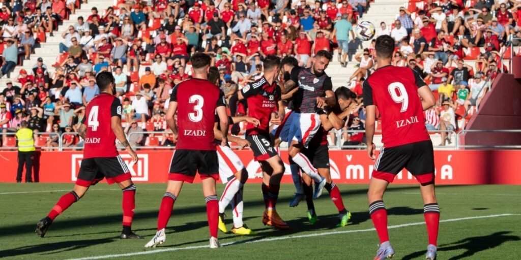 El Athletic vence y convence en Anduva