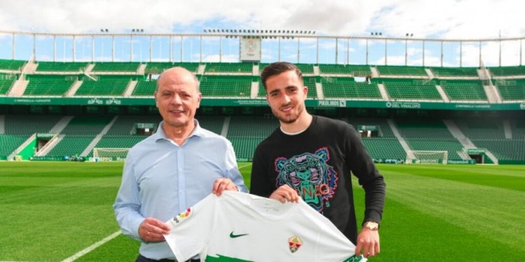 El Elche cede a Salinas al Mirandés