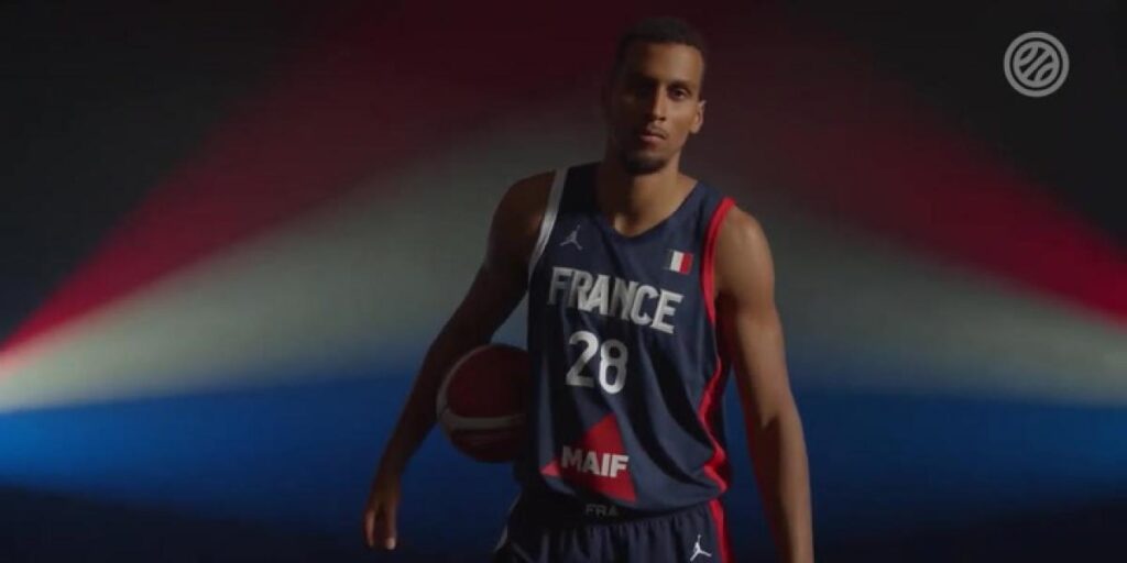 El Madrid hace oficial el fichaje del pívot francés Petr Cornelie