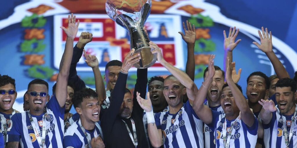 El Porto impone la lógica y se lleva la Supercopa