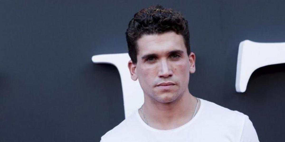 El actor Jaime Lorente 'explota' contra Pedro Sánchez: "Solo sabes tocar los cojones y mentir"