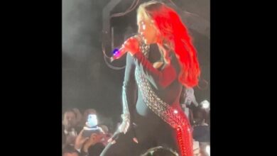 El descuido de Jennifer López en pleno concierto: deja parte de su trasero a la vista