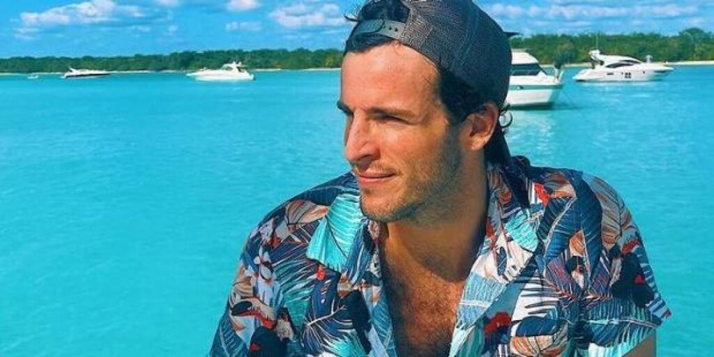 Él es Íñigo Onieva, diseñador de coches y pareja de Tamara Falcó