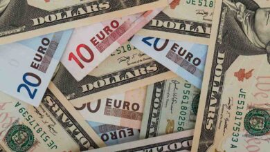 El euro volvió a caer por debajo del dólar, aunque recuperó la paridad