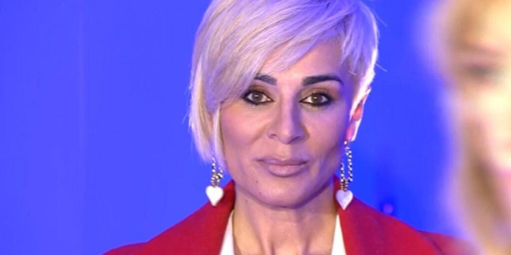 El forzoso motivo que ha llevado a Ana María Aldón a desaparecer de 'Viva la vida'