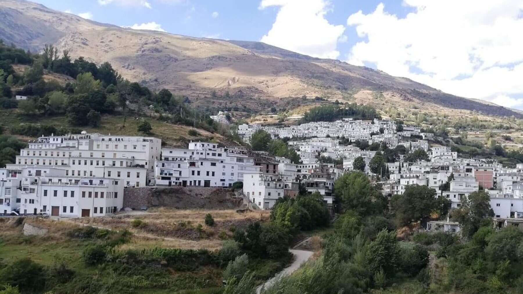 El increíble pueblo de Andalucía para una escapada en familia