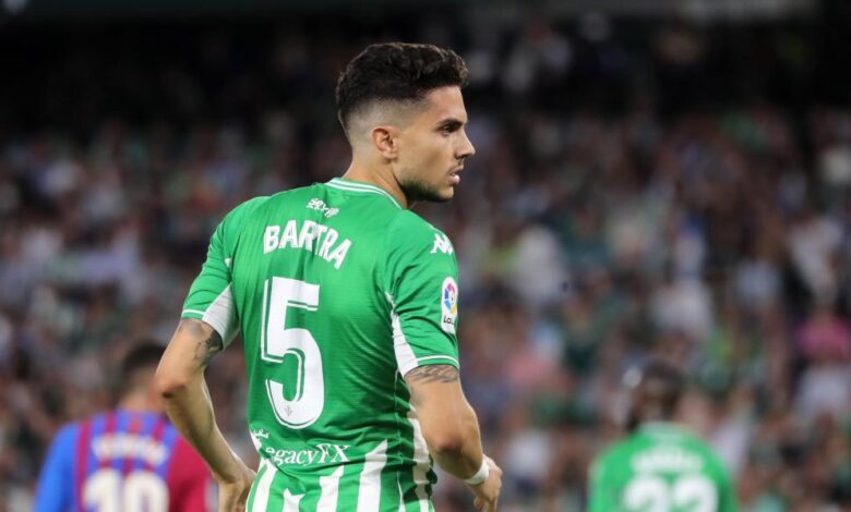 El juvenil Félix Garreta ocupa el lugar del lesionado Bartra