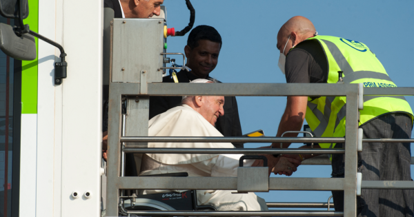 El papa Francisco llegó a Canadá y pedirá perdón en nombre de la Iglesia Católica