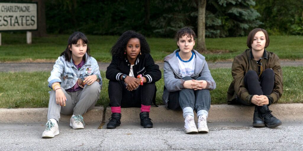 El tráiler de Paper Girls muestra a preadolescentes que viajan en el tiempo tratando de salvar el mundo