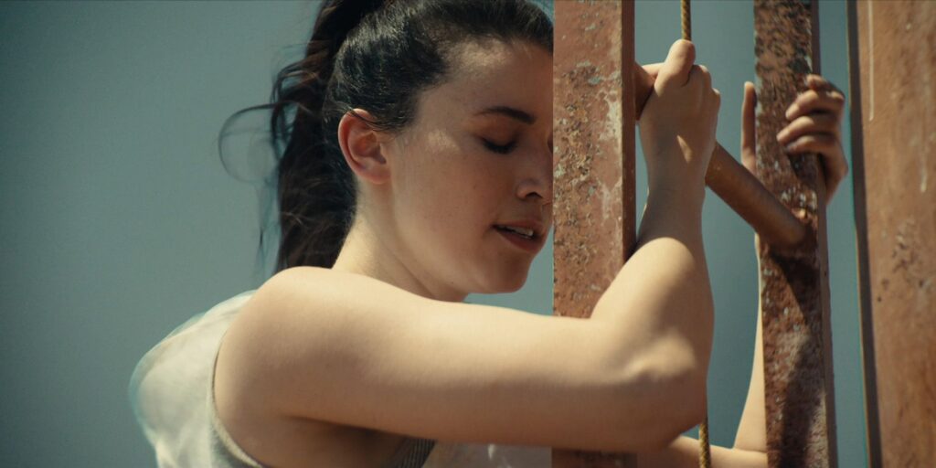 El tráiler de la película de otoño revela un thriller aterrador que induce al vértigo