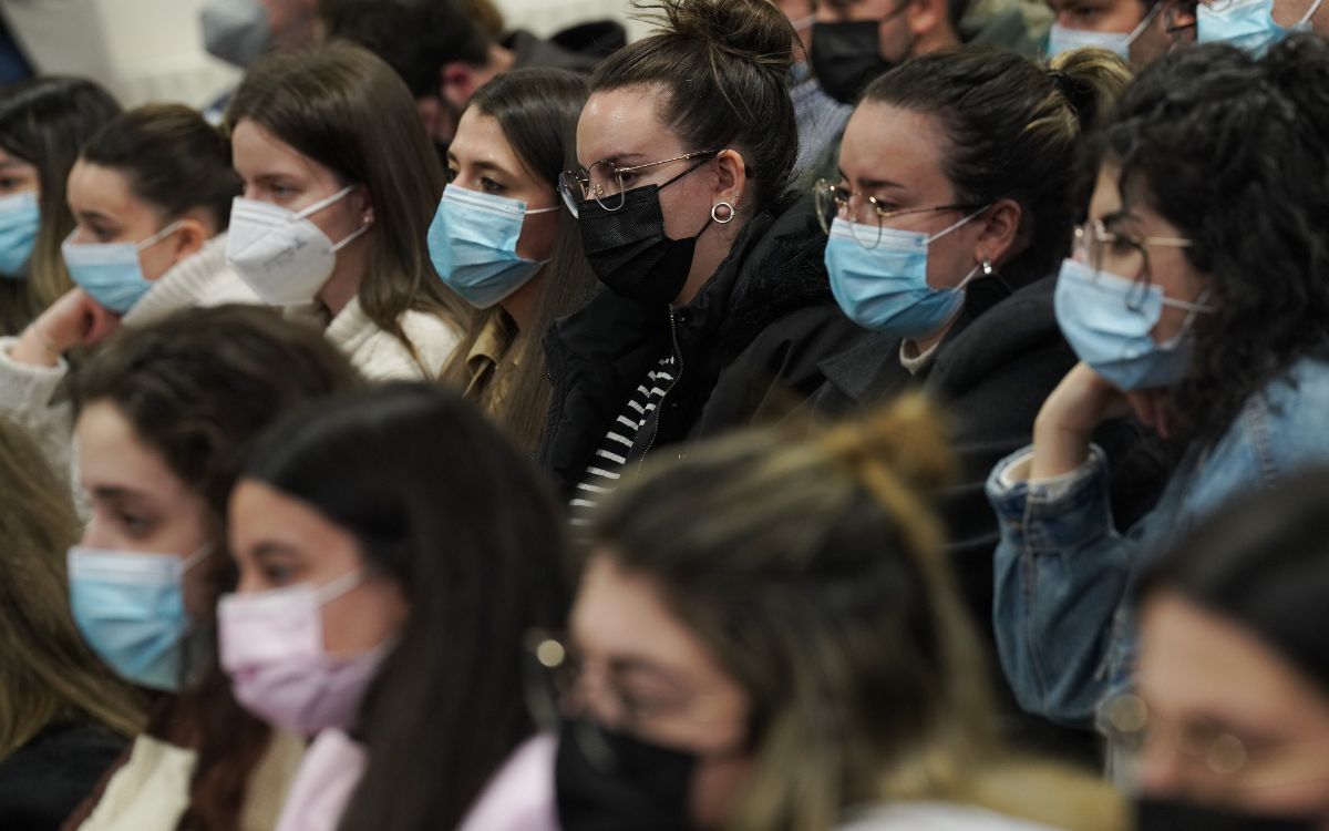 En España ya se preocupan por séptima ola de Covid-19