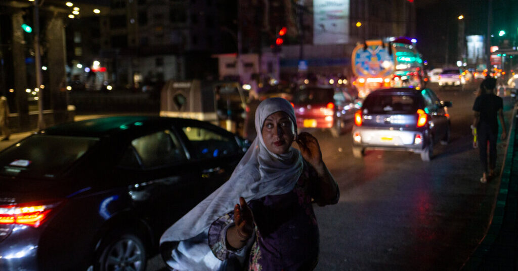 En Pakistán, un líder en derechos trans, la realidad cambia más lentamente que la ley